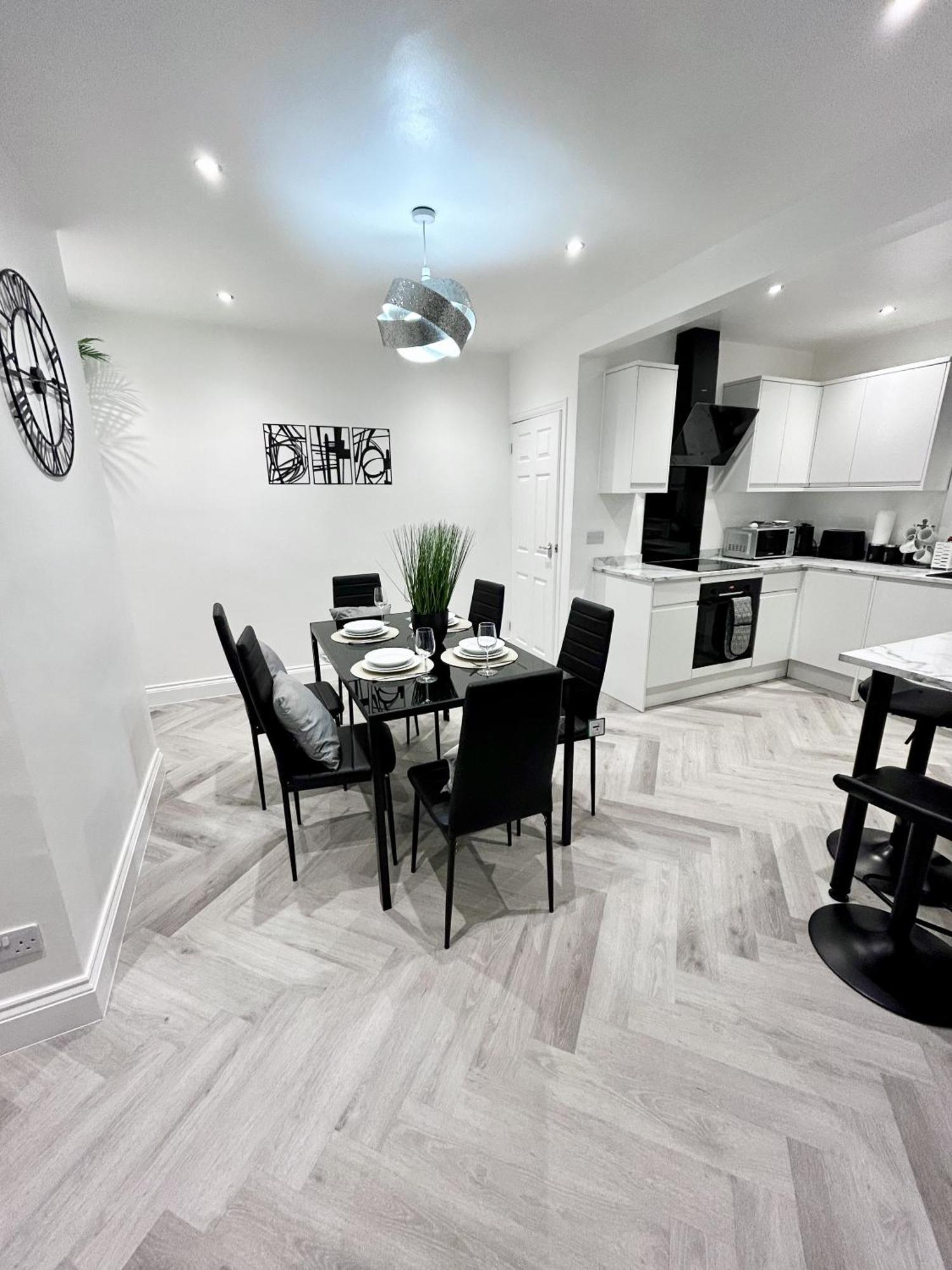 Lymer House - Stylish 3 Bedroom House In Wolverhampton Exteriér fotografie