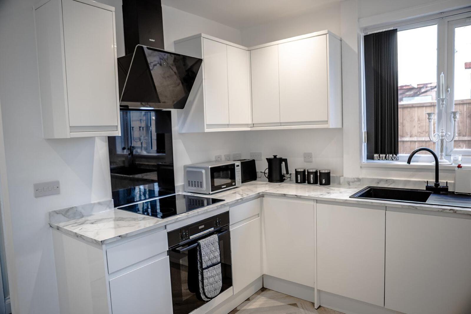 Lymer House - Stylish 3 Bedroom House In Wolverhampton Exteriér fotografie